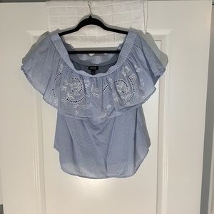 A New Approach Ladies Pull Over Stripped Top Light Blue/White Size M